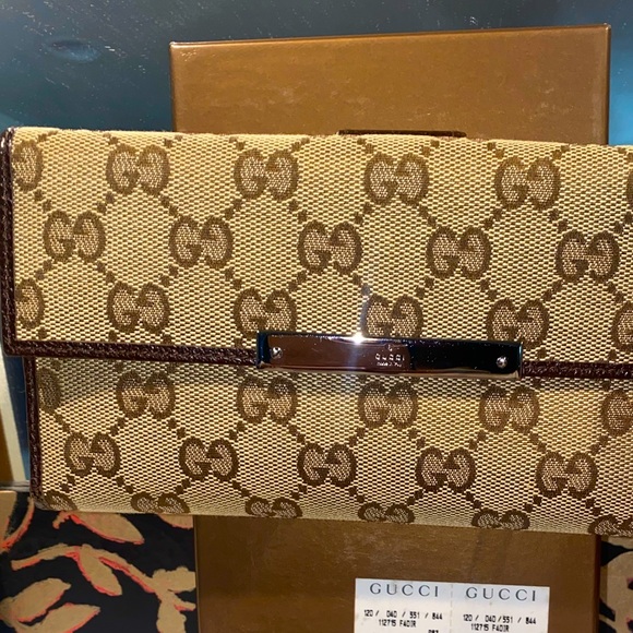 PRE-LOVED IN BOX GUCCI TAN/BROWN GG LOGO CANVAS W/LEATHER LONG BI-FOLD WALLET - Picture 4 of 16
